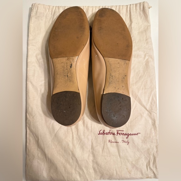 SOLD Salvatore Ferragamo Varina Patent Leather Ballet Flats Amaretti 8B narrow - Picture 4 of 13